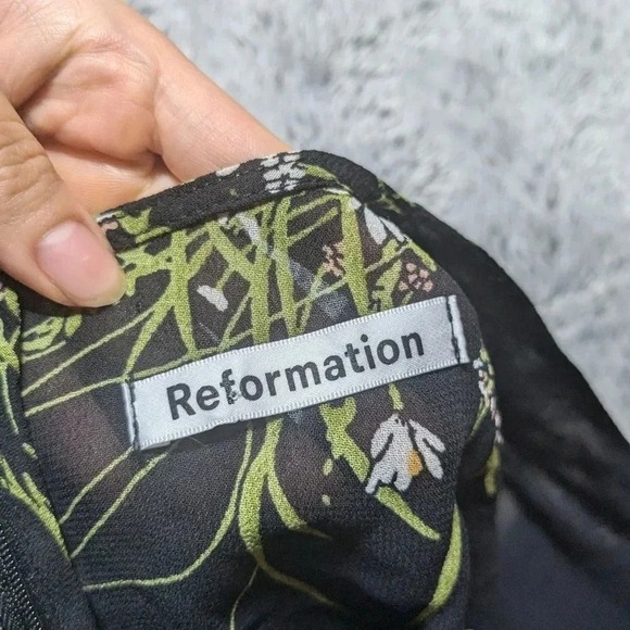 Reformation Black Mini Dress Laurelei Floral Cottagecore Deep V Size 0 - Picture 6 of 11